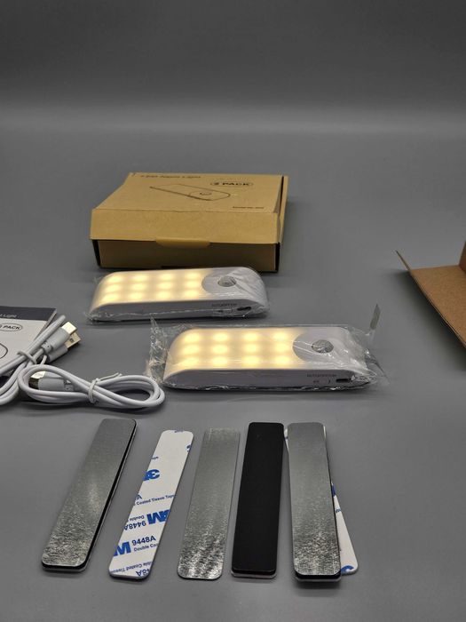 LED лампи със сензор за движение, магнитен монтаж и USB-2 броя