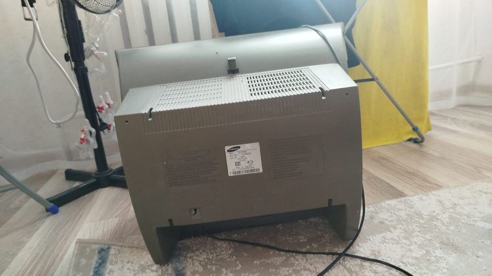 Телевизор самсунг