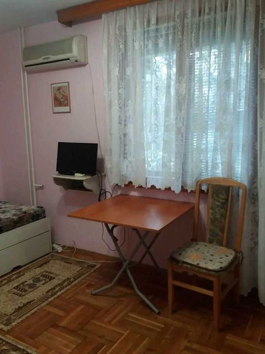 Дава се под наем Тристаен апартамент в Бургас, Център - 110 кв.м за 510 € - Снимка #4