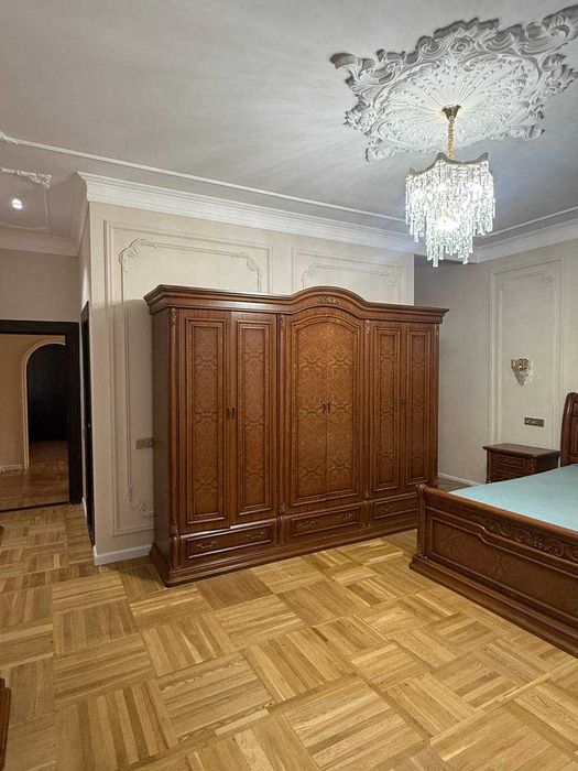 Аренда Дом 3000у.е Экспоцентр