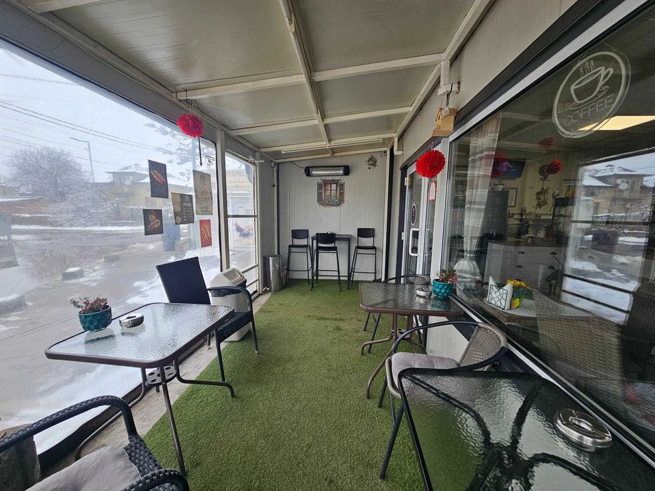 Продавам фирма с оборудване за сладкарница