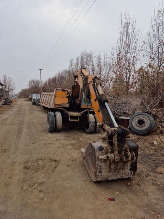 Hunday ekskvator sotiladi