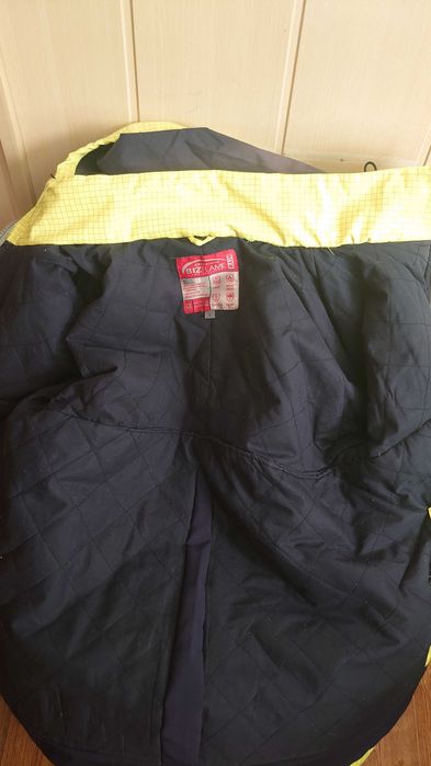 Продам осенную спецкуртку