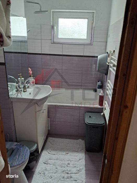Etaj 2 - Mircea cel Batran, 2 camere model cu geam la baie
