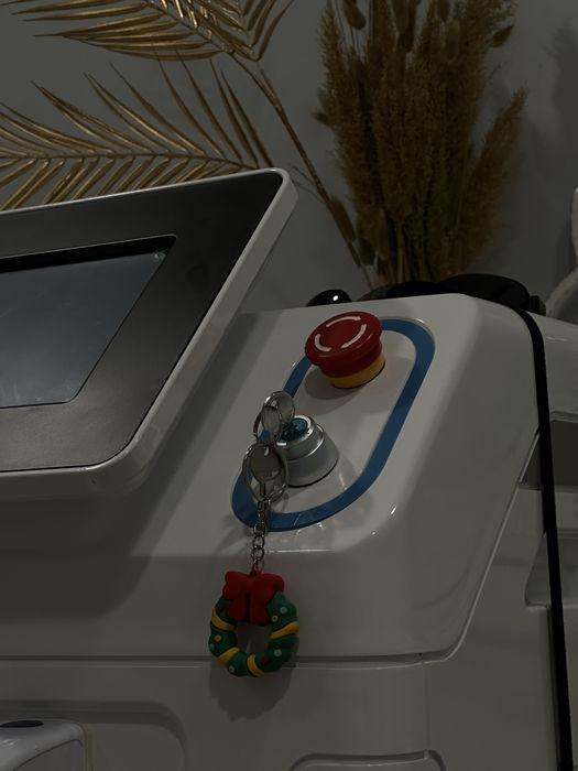 Продается аппарат для лазерной эпиляци