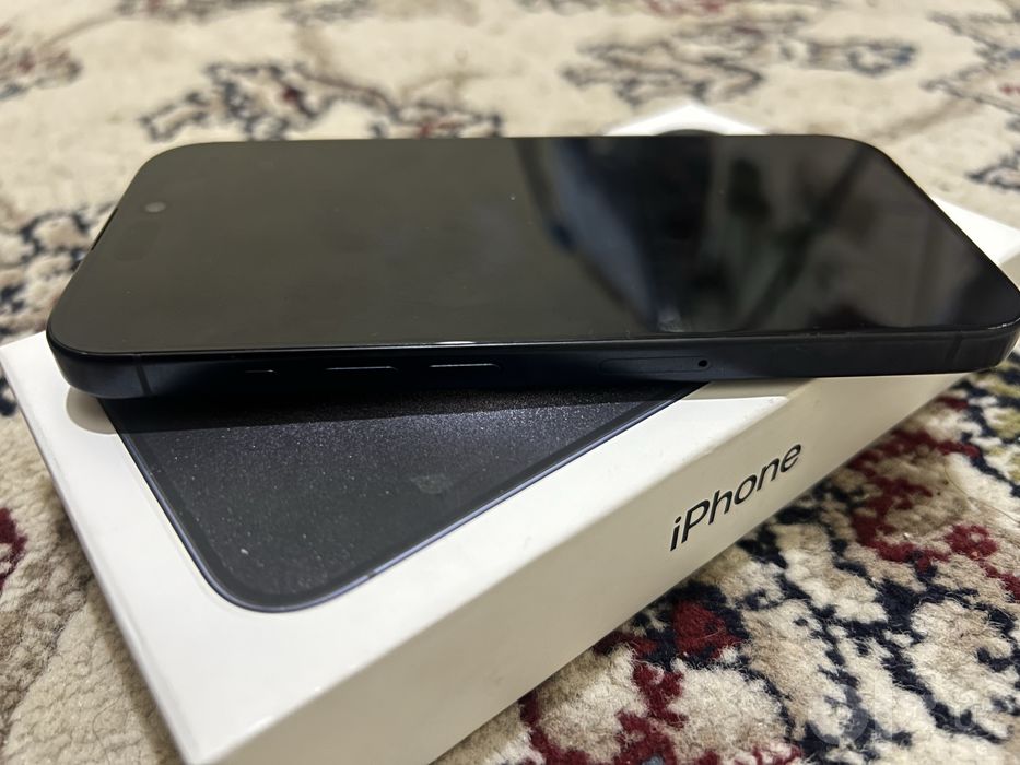 Iphone 15 pro  цвет Темный синый  (128GB)