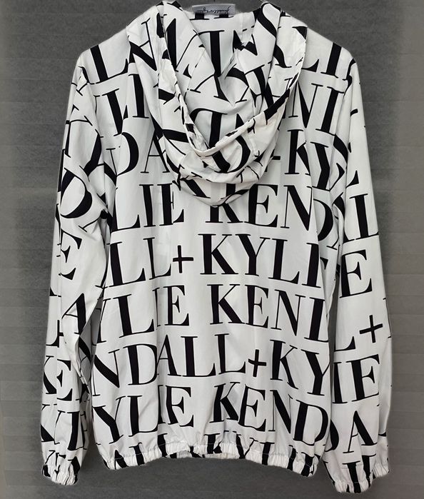 Яке Kendall & Kylie