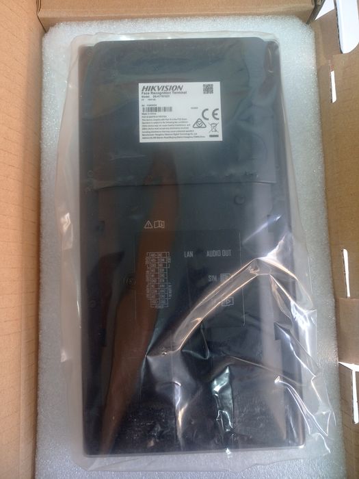 Биометрические терминал скуд DS-K1T673DX