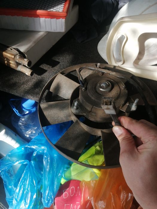 Вентилятор основного радиатора