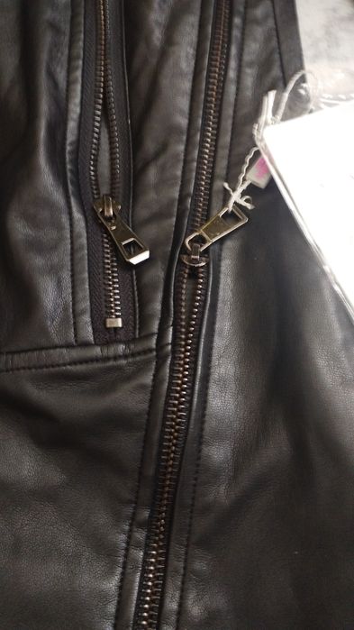 Продам новую куртку