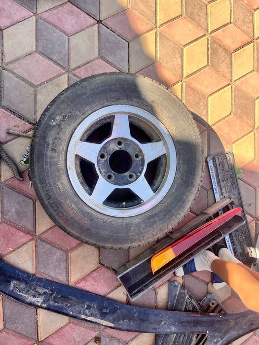 продаю шины для машин