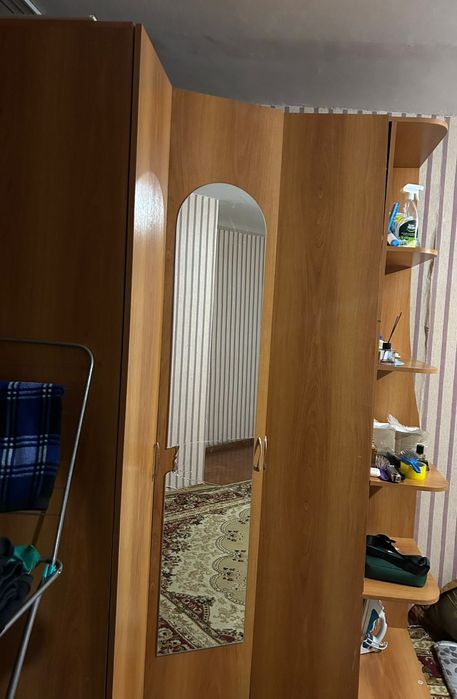 Продам Шкаф угловой