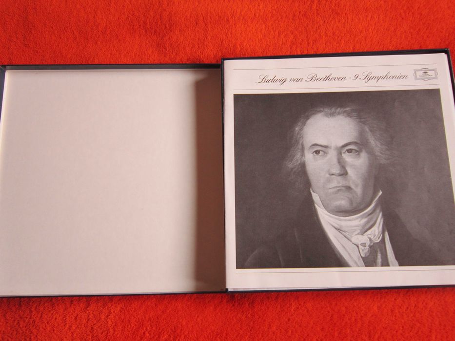 cadou rar Beethoven 9 Symphonien 8xLP dir. Karajan impecabile