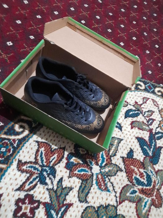 Butsi (39r azmer) 1 2 marta kiyilgan