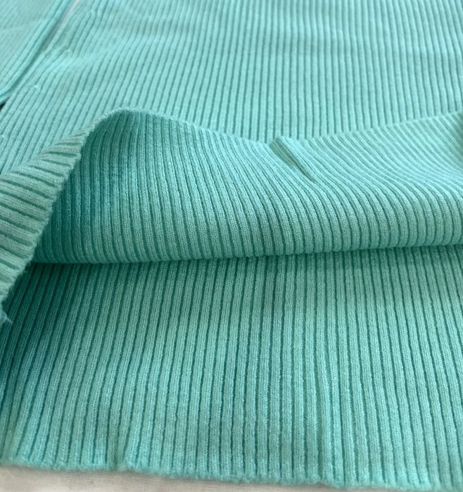 Продам кофточку. Новая