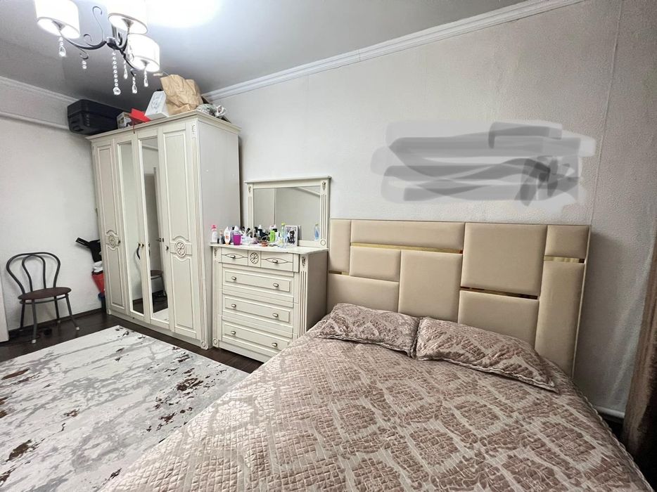 Стенка, комод, кровать