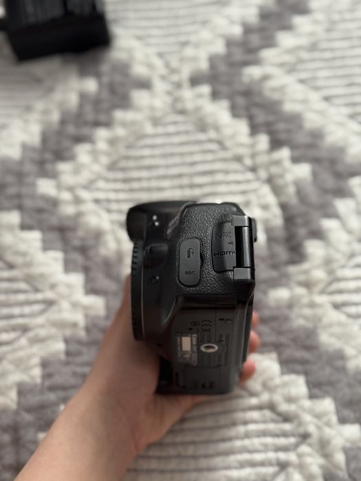 Фотоаппарат Canon EOS 600D