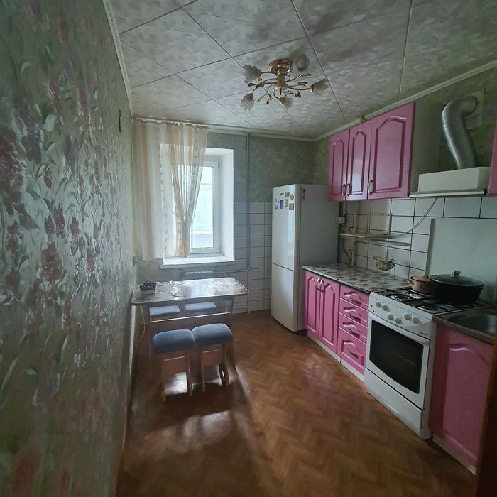 Продаётся 3 комнатная квартира