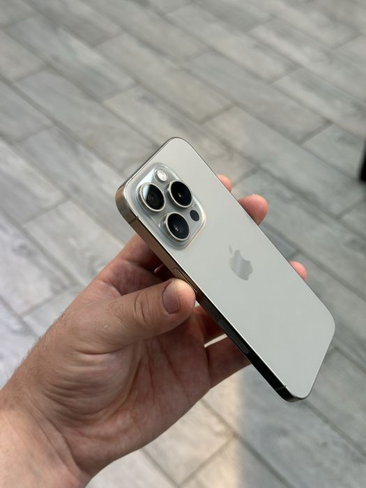 iPhone 15 Pro - 256GB