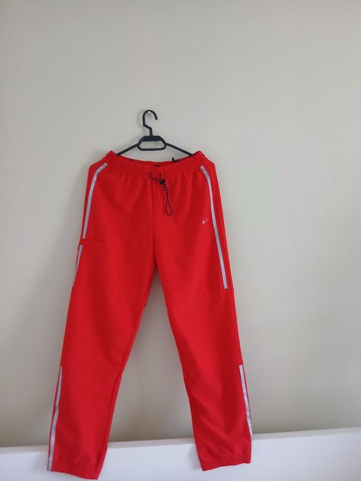 Pantaloni de trening Nike Pro originali ,impecabili ,ca noi.