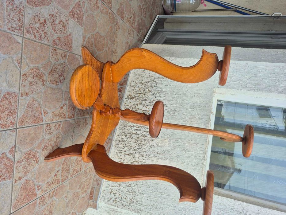 Цветарници метални и дървен