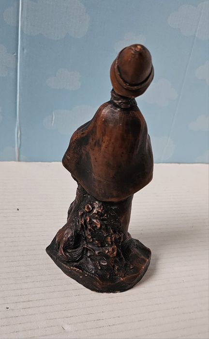 Statuetă vintage: polițist cu câine