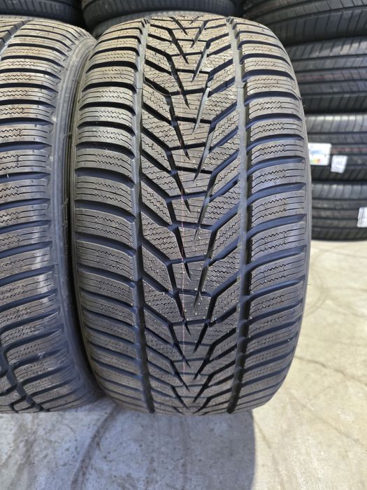 245/40/18 HANKOOK 2бр