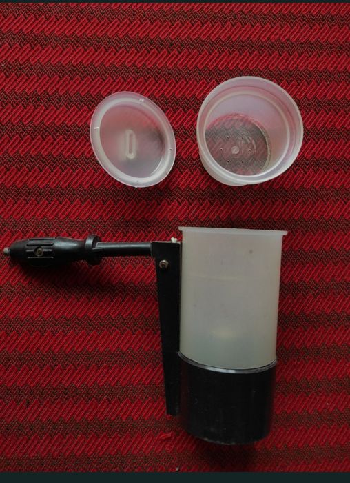 Aparat de cafea direct la bricheta masinii