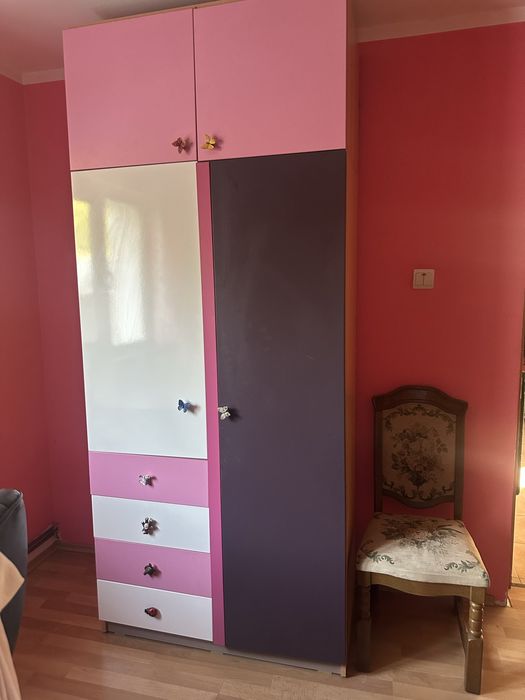Dulap colorat & spatios