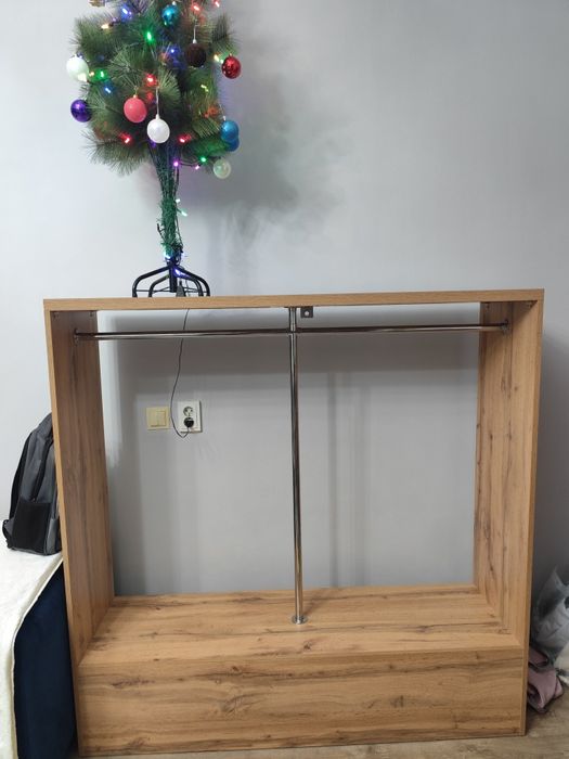 Продам полка вешалки для одежды