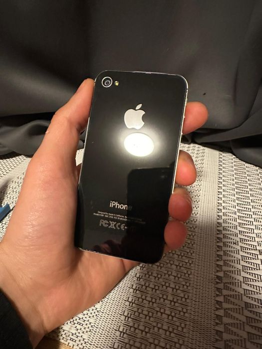 iPhone 4 16 GB perfect functional stare foarte buna fara cont iCloud