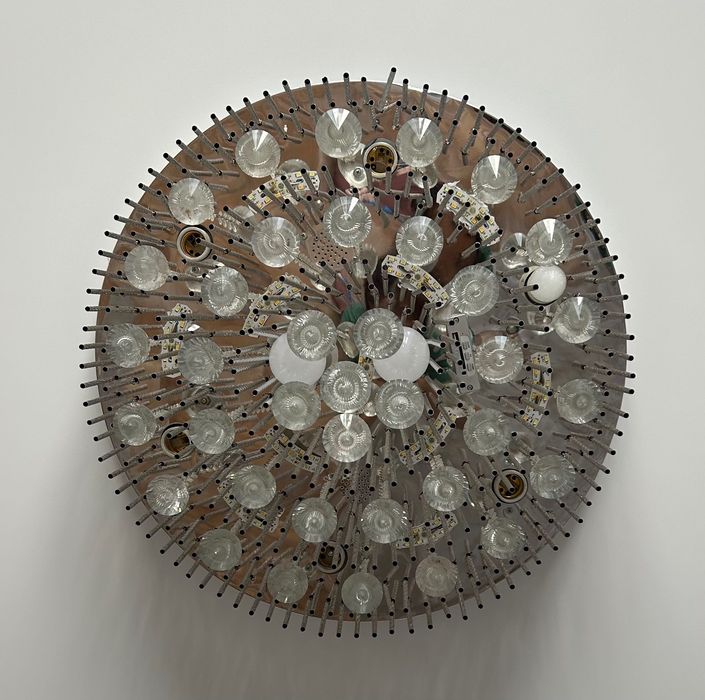 Продается люстра