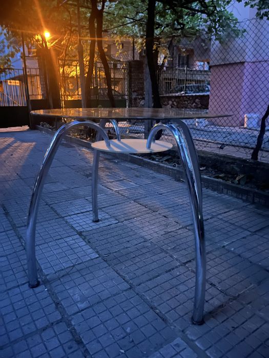 Сълклена трапезарна маса