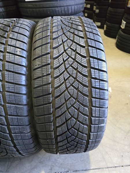 255/40/21 GOODYEAR 4бр