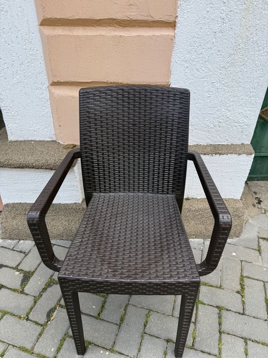 ИЗГОДНО!!! Продавам маси и столове! ИЗГОДНО!!!