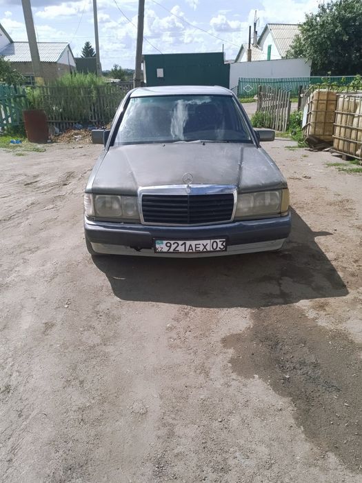 ..Мерседес 190 двигатель 102