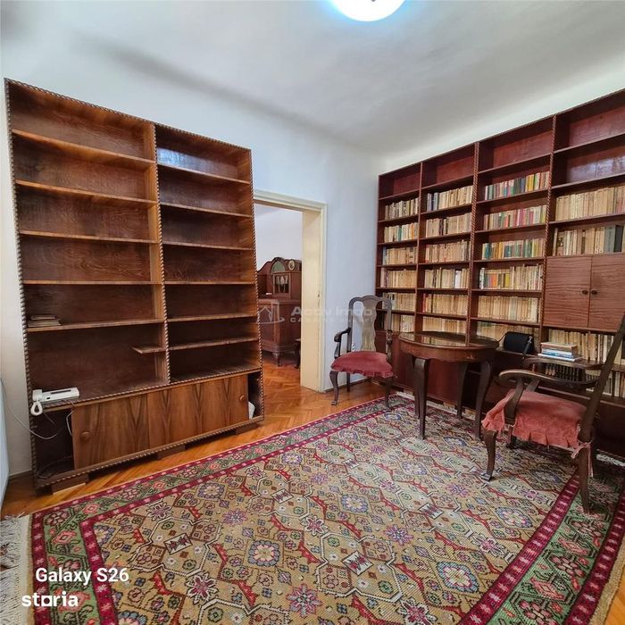 apartament 3 camere la curte, pivnita, centrala, Armeneasca- Mosilor