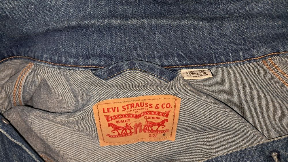 Джинсовая куртка Levi's