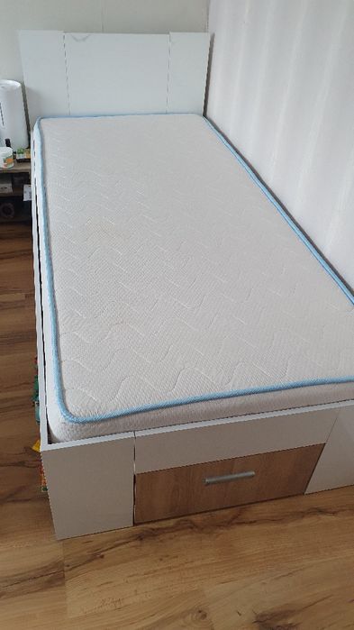 Единично легло 90×200