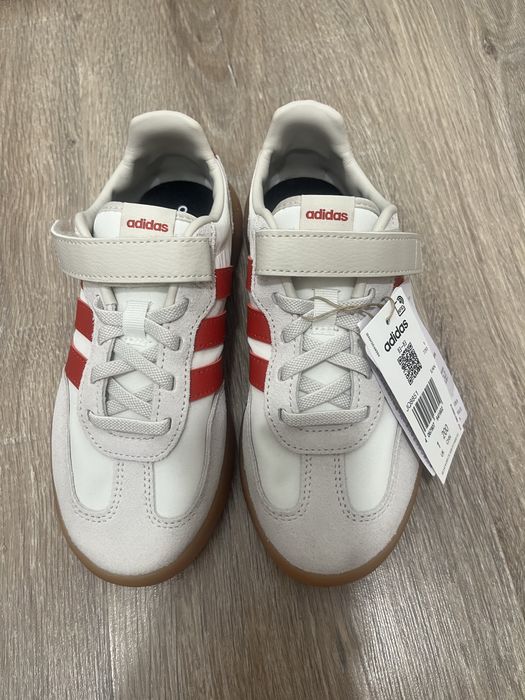 Белые кеды Adidas 33