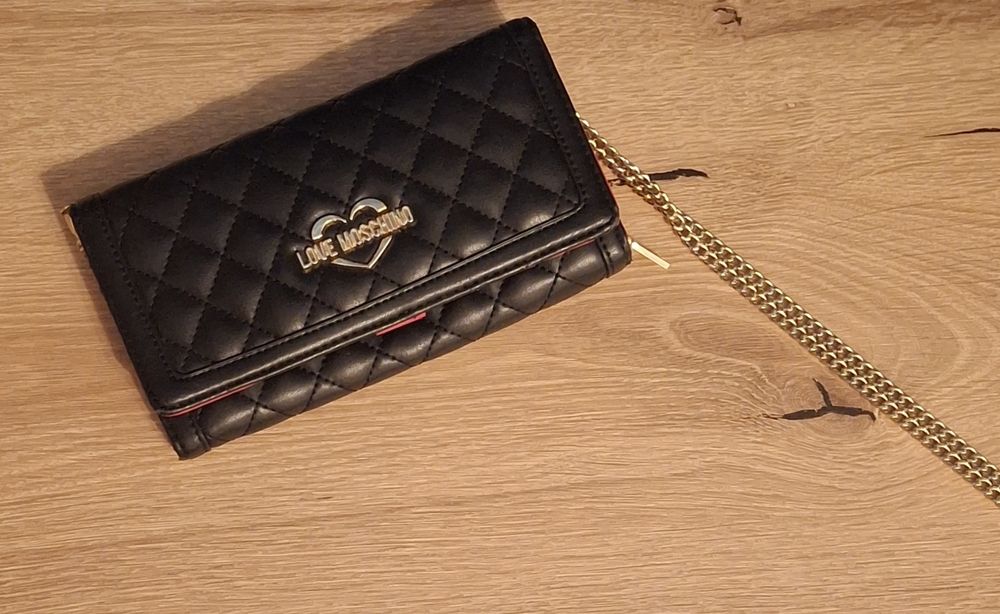 Оригинална чантичка портомоне Love moschino