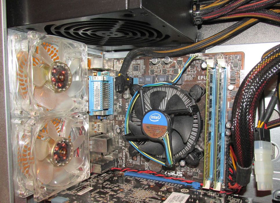 Unitate ASUS I5-2400