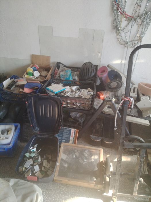 Продавам електроуреди,кафе машини,електроскутер,йоники,акордеони