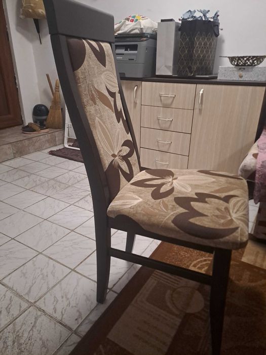 Мебли от масивно дърво