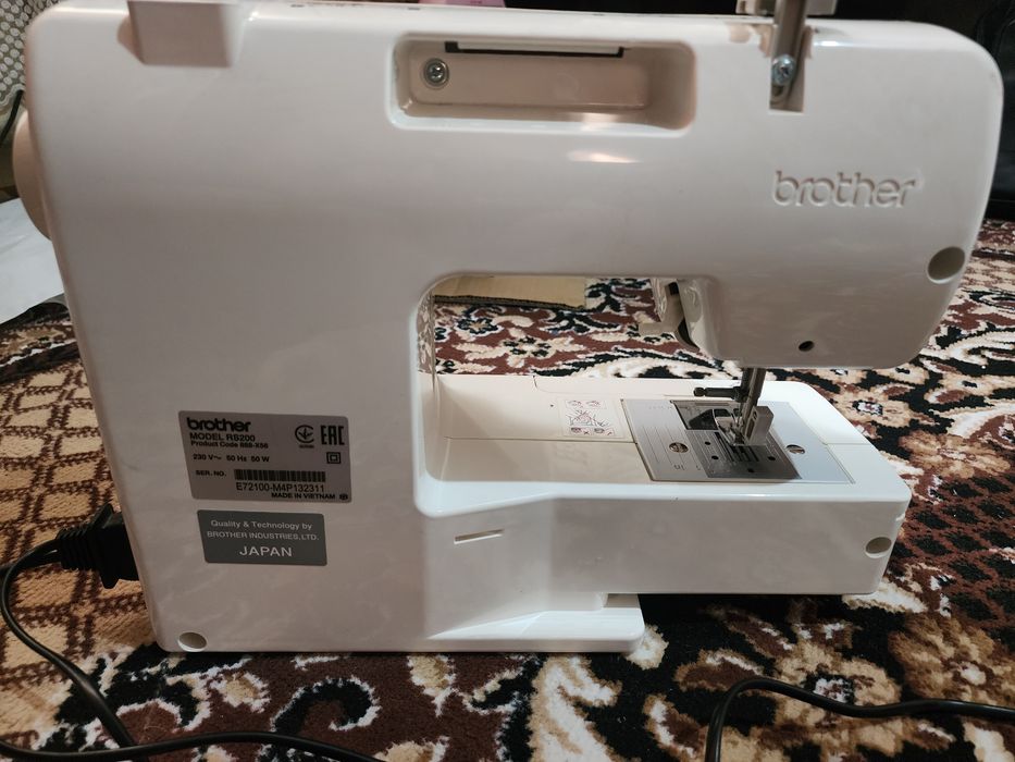 Швейная машина Brother RS200
