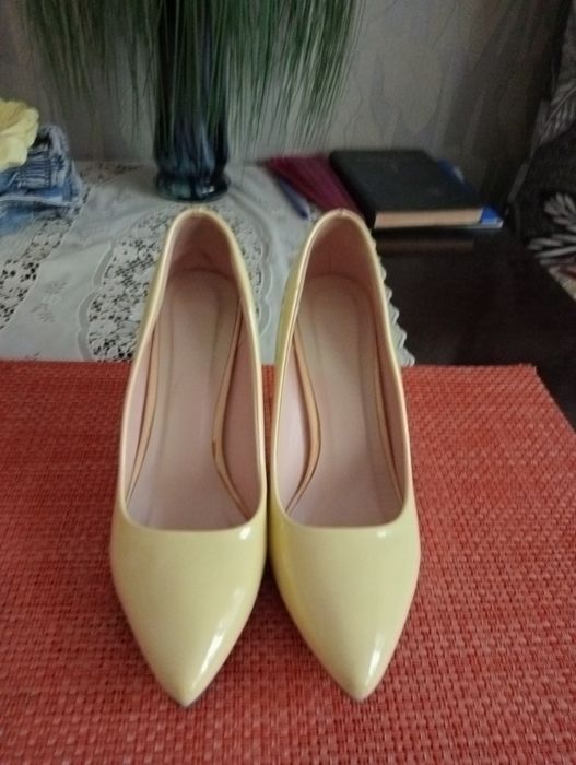 Туфли 38 размер,цена 1000