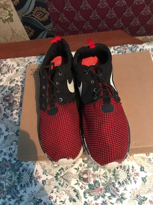 Продам кроссовки мужские