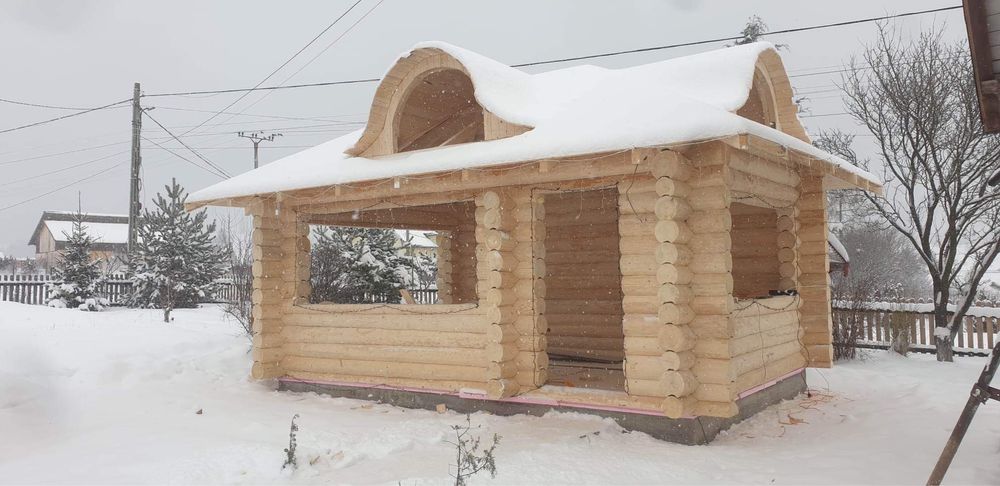 Foișoare cabane din busteni lemn rotund