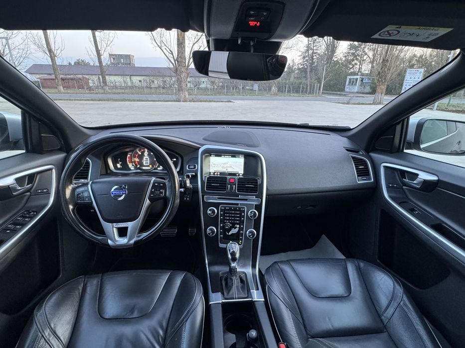 Volvo Xc60 R Design/automat/pano/camera/harman kardon/rate/garantie