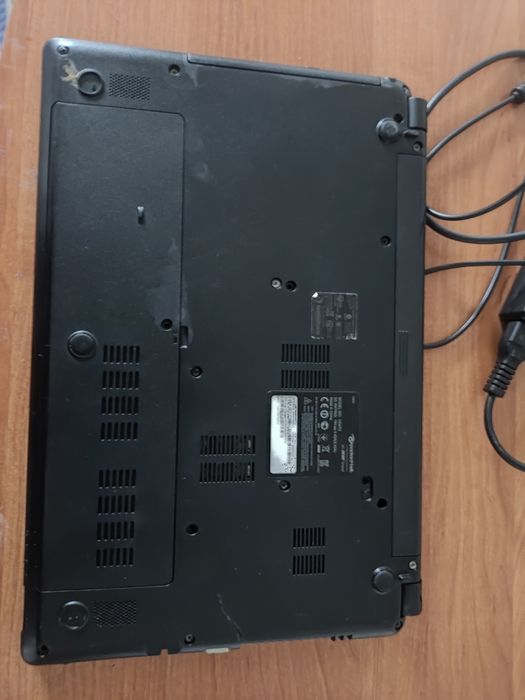 Ноутбук старыйб/у.